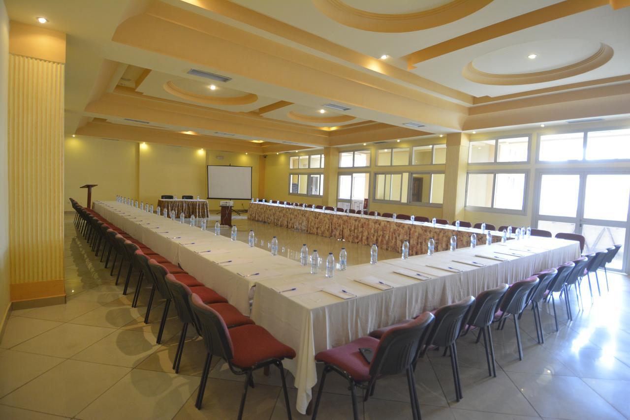 Merina Hotel Yaoundé Exterior foto